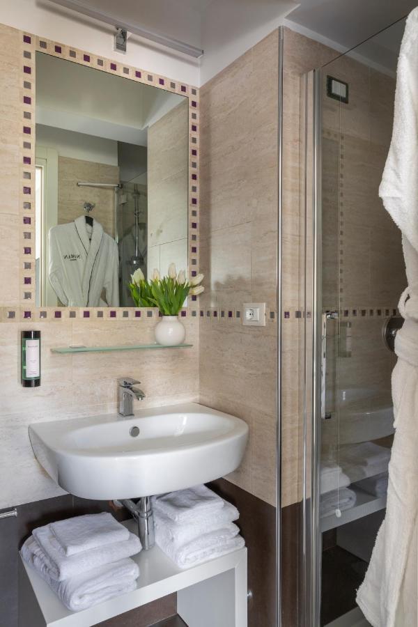 Naman Hotellerie - Spagna โรม ภายนอก รูปภาพ